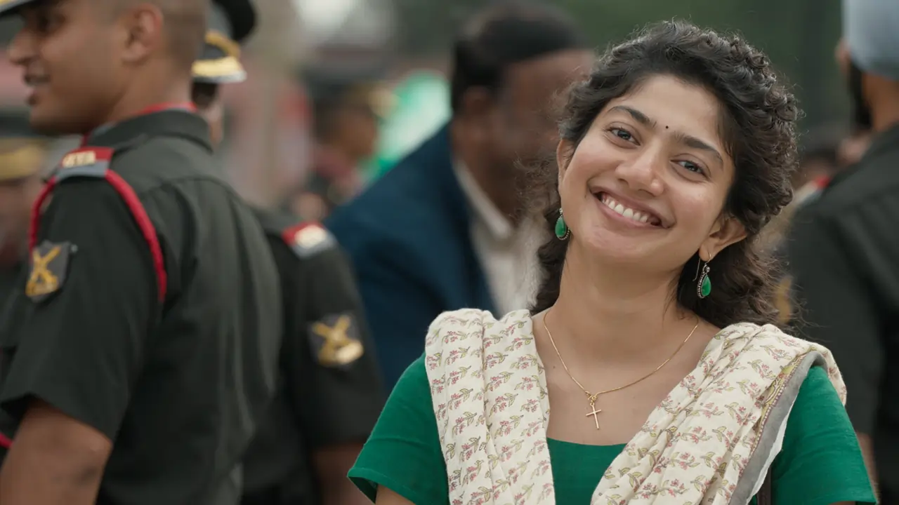 https://www.mobilemasala.com/cinema/Sai-Pallavi-introduced-as-Indu-Rebecca-Varghese-from-Amaran-tl-i303439